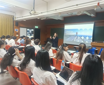 การบรรยายหัวข้อ “Unlock Your Financial Basic Investing“  โดย คุณกัลยาวดี ทัดเทียมเพชร Head of Client Group   บริษัท หลักทรัพย์จัดการกองทุน อเบอร์ดีน (ประเทศไทย) จํากัด ศิษย์เก่าภาควิชาคณิตศาสตร์