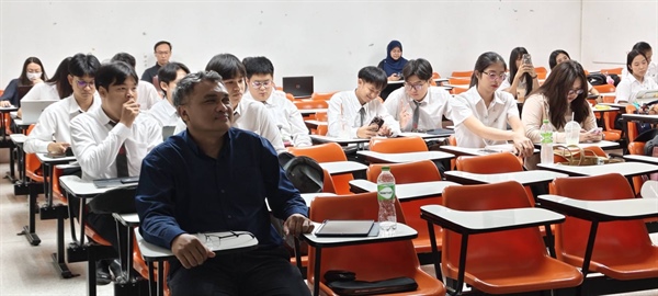 ประมวลภาพกิจกรรมสะท้อนผลการฝึกสอน นิสิต กศ.บ.คณิตศาสตร์ มศว (ED491)