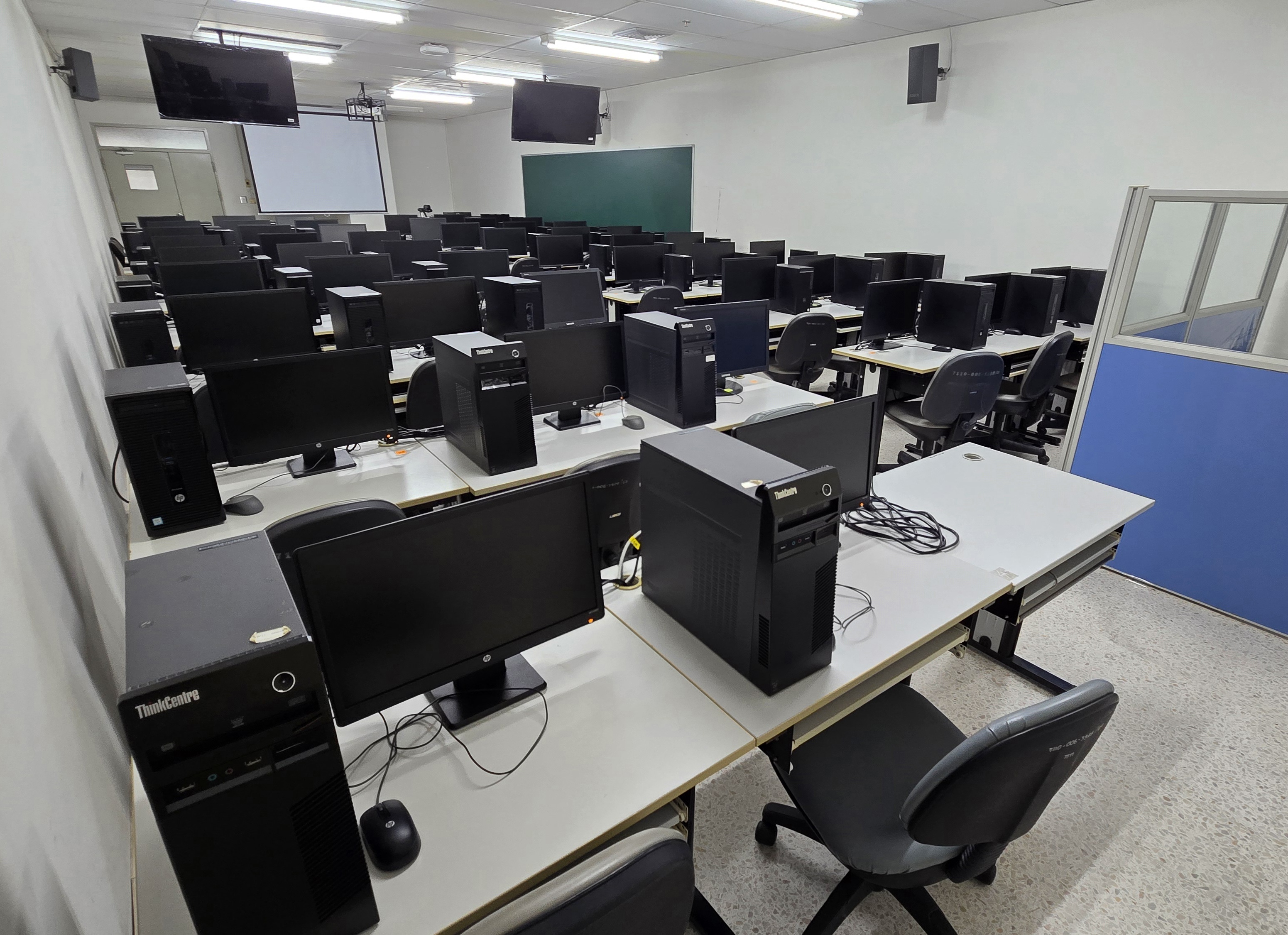 ห้องปฏิบัติการคอมพิวเตอร์ 19-902